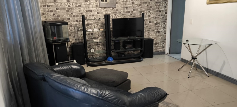 2 Bedroom Property for Sale in Westridge Western Cape